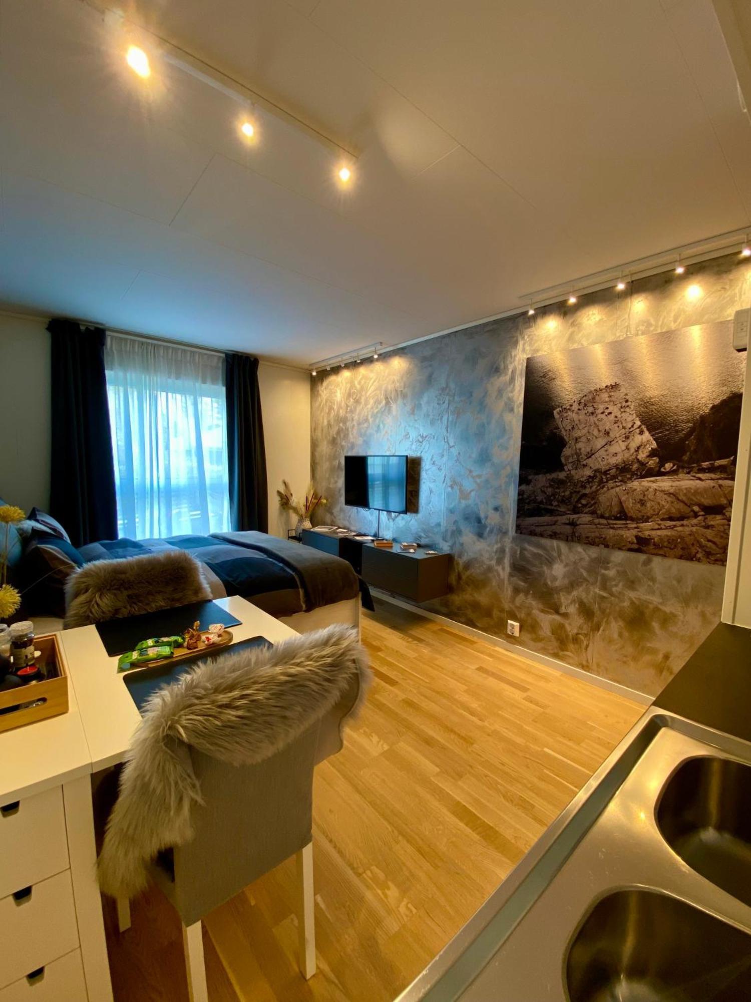 Experience A Cozy Getaway Near Pulpit Rock-A Unit Apartment Jorpeland Exterior photo