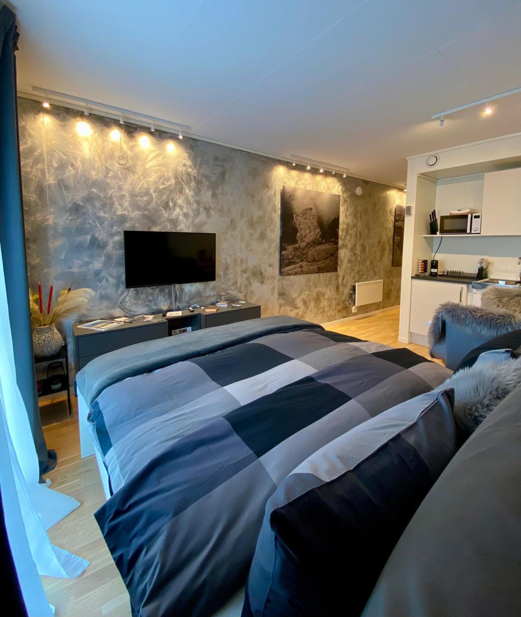 Experience A Cozy Getaway Near Pulpit Rock-A Unit Apartment Jorpeland Exterior photo